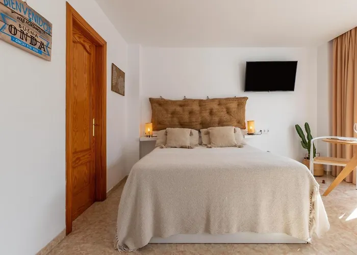 Calmahouse (adults Only) Lägenhet Torremolinos